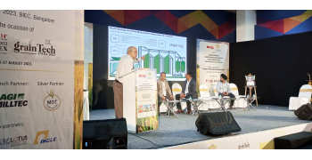 Mr. Munishwar Vasudeva presenting monitoring solutions for silos